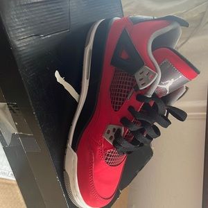 Jordan Retro Toro 4’s